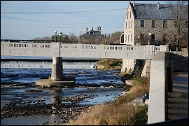  Cambridge Canada : Cambridge Bridge